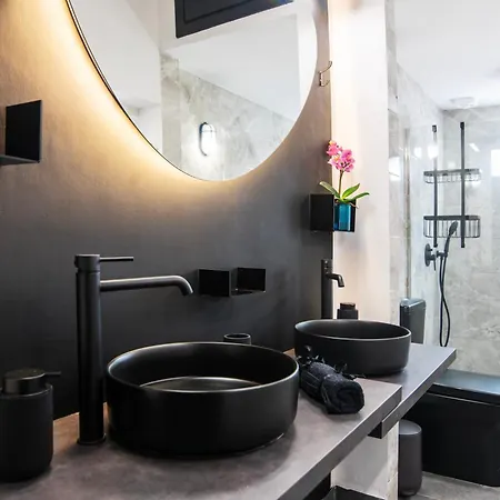 Apartment Athena's Forge *